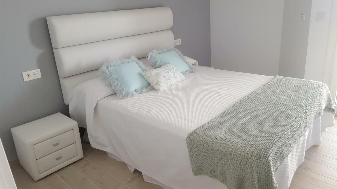 Seafront La Malagueta I Apartment Malaga Bagian luar foto